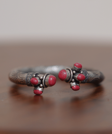Crimson Petal Open Kada — Oxidised Statement Bangle