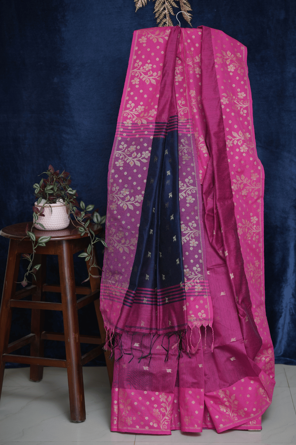 Magenta & Navy Blue Handloom Saree with Zari Work