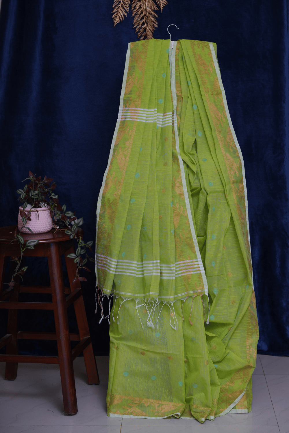 Handloom Green Cotton Saree with White & Golden Border (Extra Width)