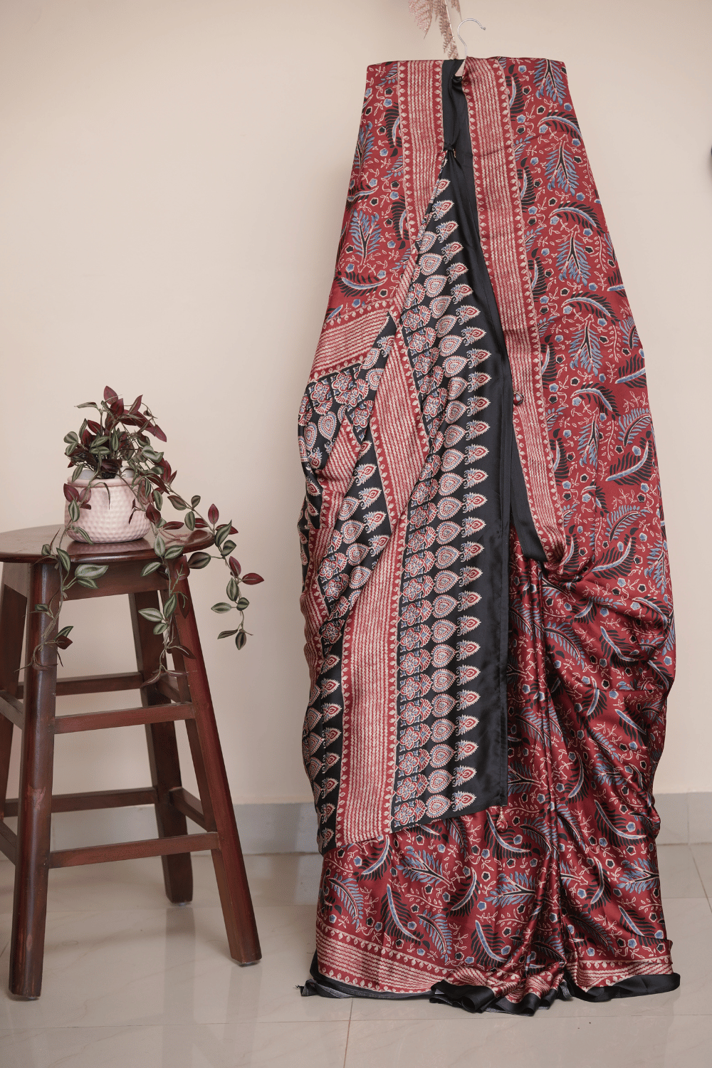 Maroon and Black Paisley Ajrakh Print Modal Silk Saree - Image 2