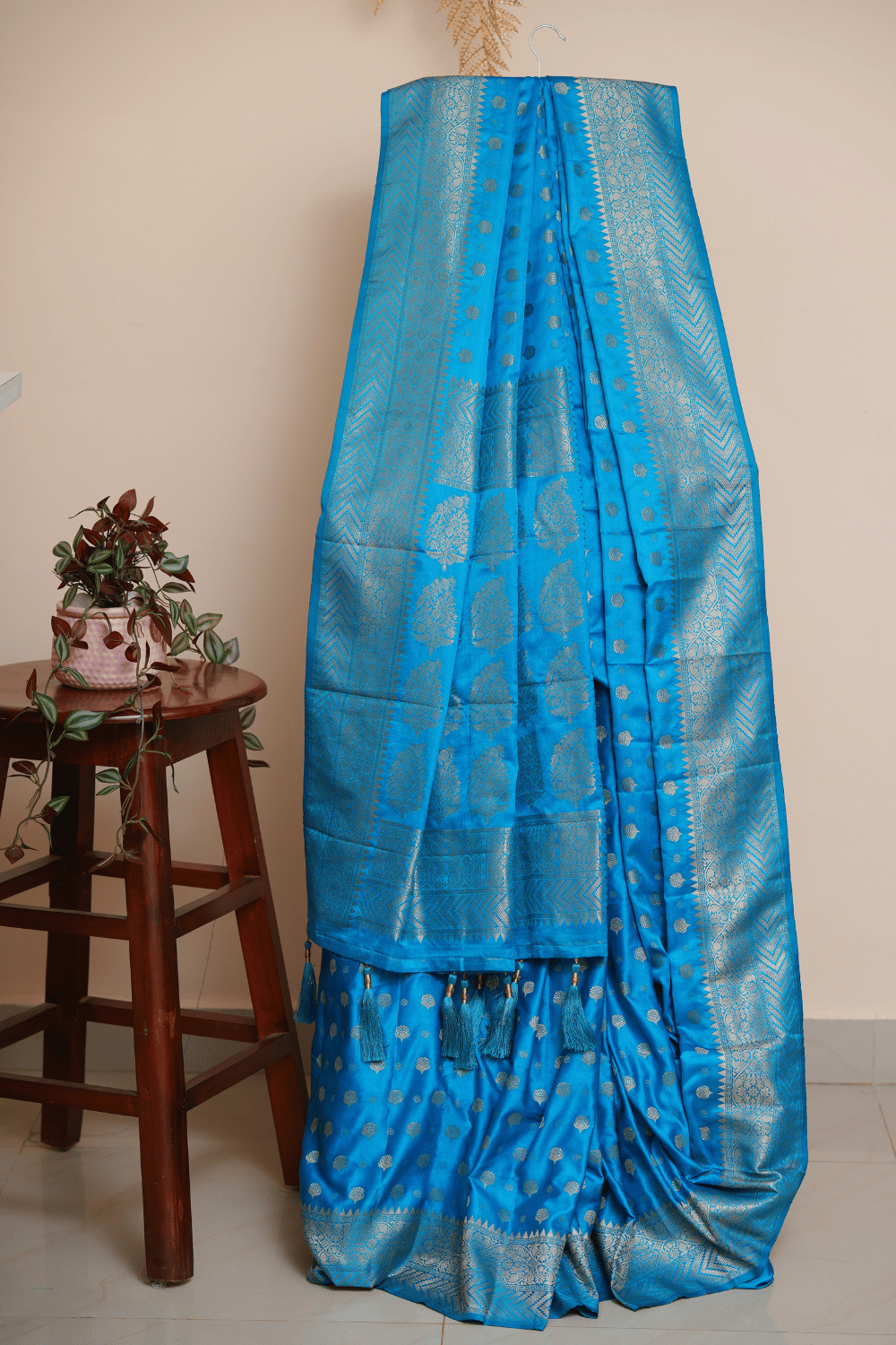 Azure Blue Soft Silk Saree with Silver Zari and Timeless Elegance - Image 2