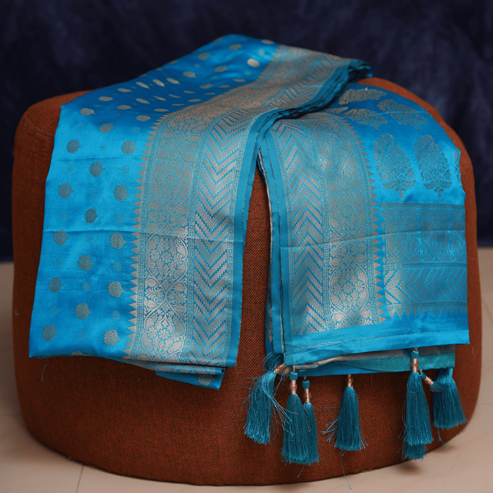 Azure Blue Soft Silk Saree with Silver Zari and Timeless Elegance - Image 4