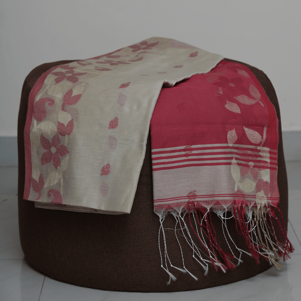 Handloom Beige & Red Saree with Floral Thread Weave - Image 2