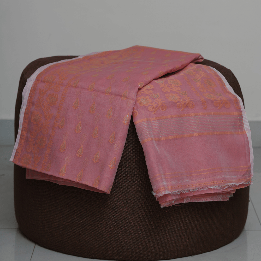 Peach Handloom Saree with Golden Butta Work - Image 4