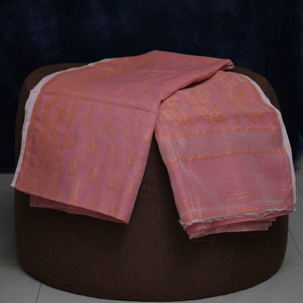 Peach Handloom Saree with Golden Butta Work - Image 3