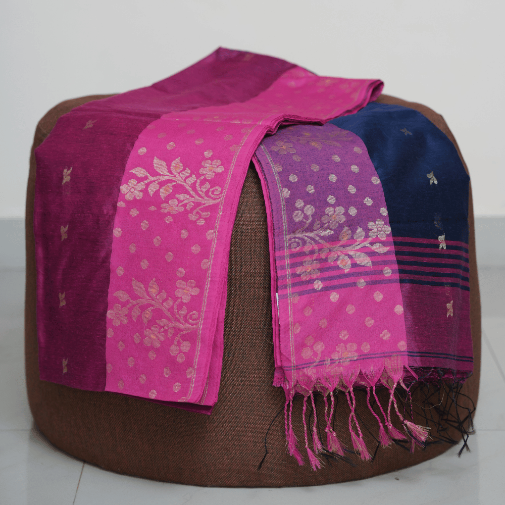 Magenta & Navy Blue Handloom Saree with Zari Work - Image 4