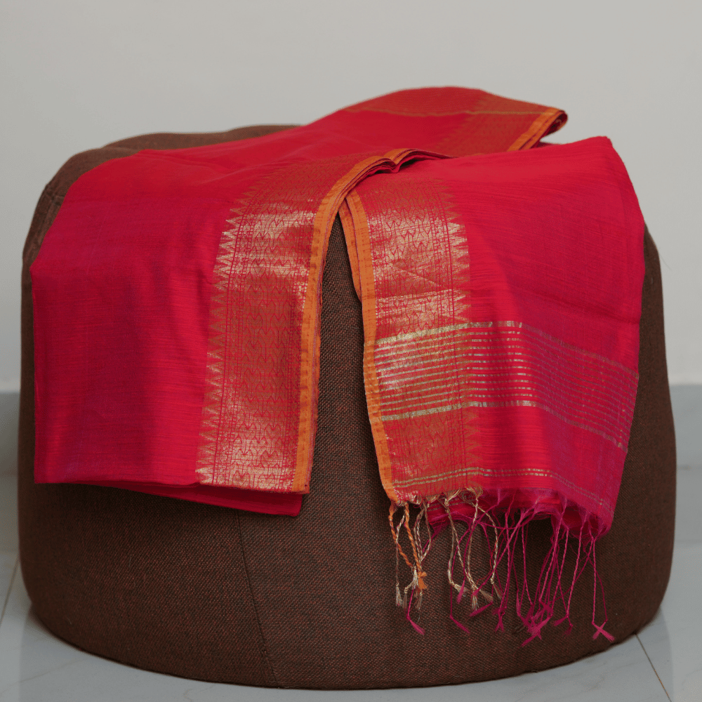 Red with Golden Zari Border Handloom Silk Saree - Image 3