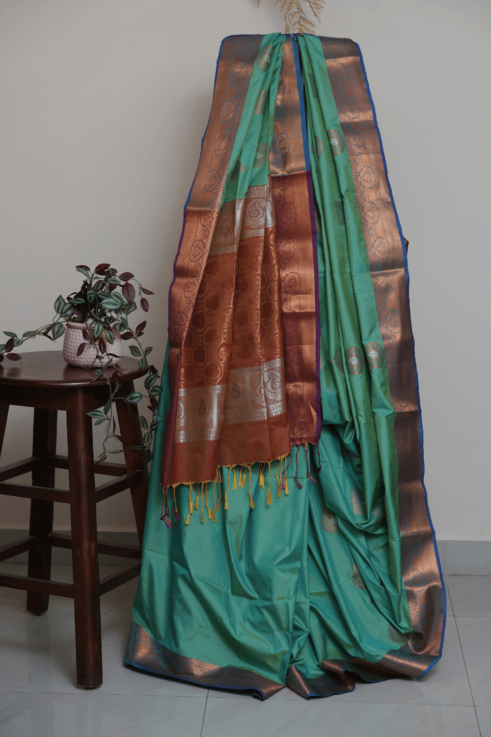 Sea Green Silk Saree with Rust Zari Border and Multi-Colour Pallu - Image 2