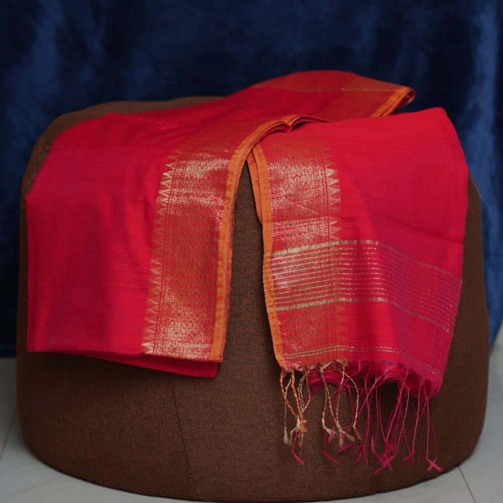 Red with Golden Zari Border Handloom Silk Saree - Image 4