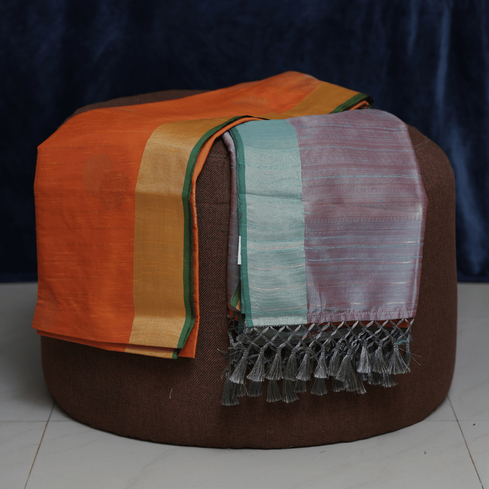 Orange Silk Saree with Subtle Green Border and Dual-Tone Pallu - Image 3