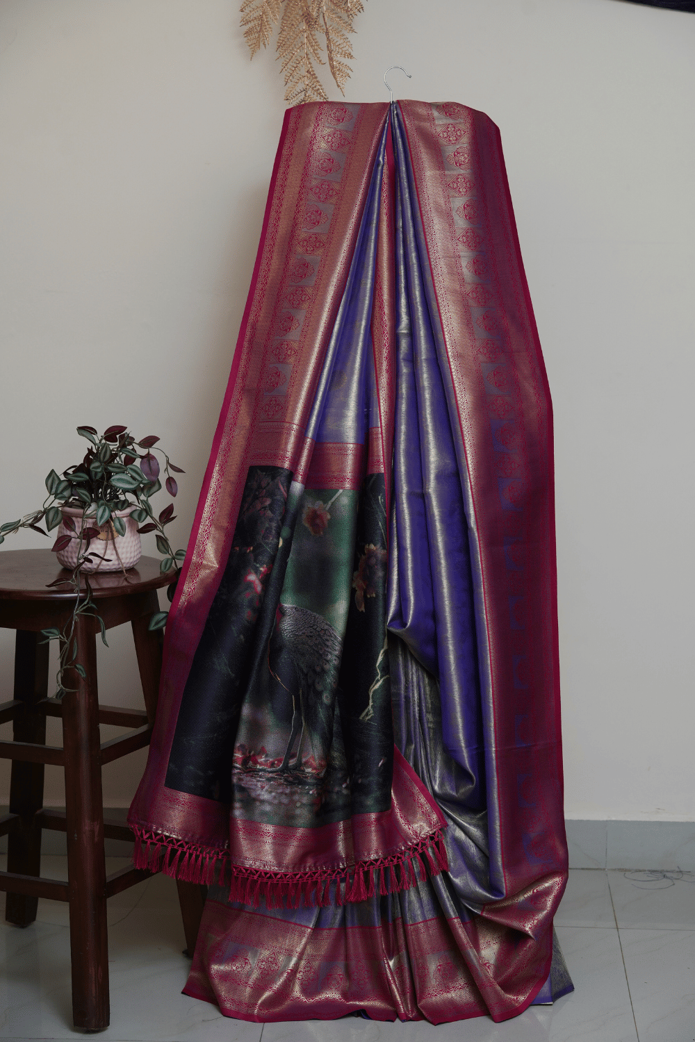 Lavender Silk Saree with Golden Zari and Crowned by a Peacock Pallu - Image 2