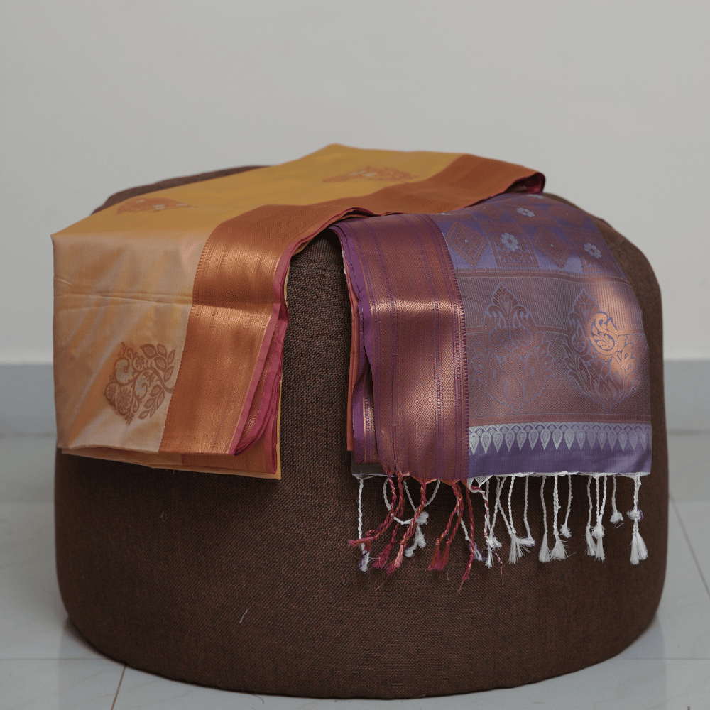 Peach and Orange Silk Saree with Contrasting Lavender Zari Pallu - Image 3