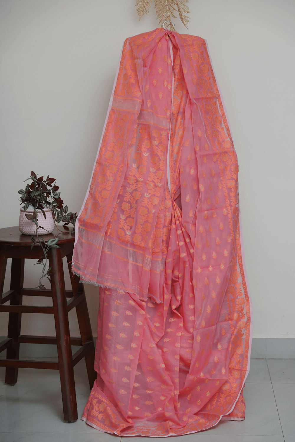 Peach Handloom Saree with Golden Butta Work - Image 2