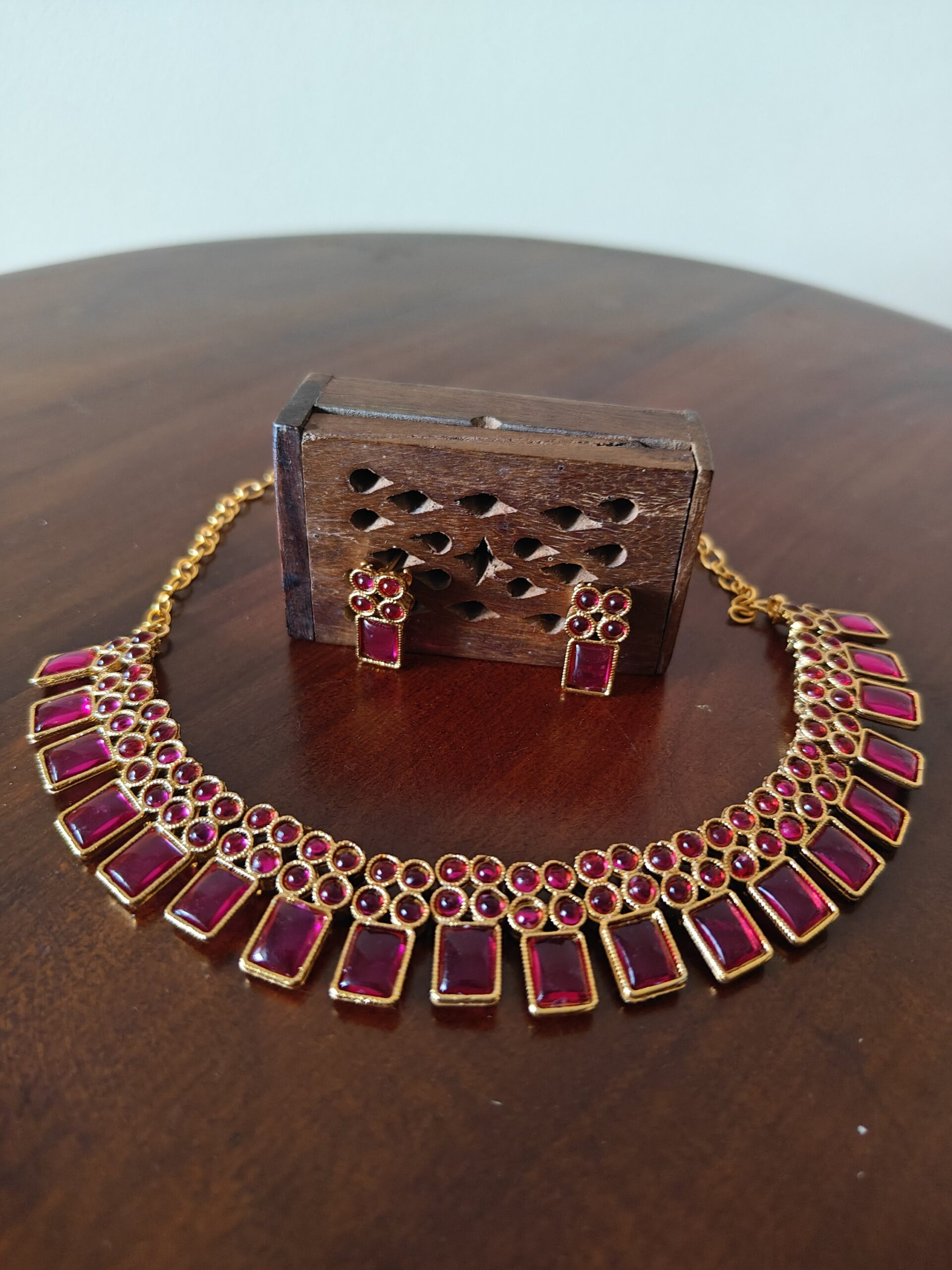 Rani Pink Statement Necklace | Festive Antique Jewelry | Dagini - Image 3