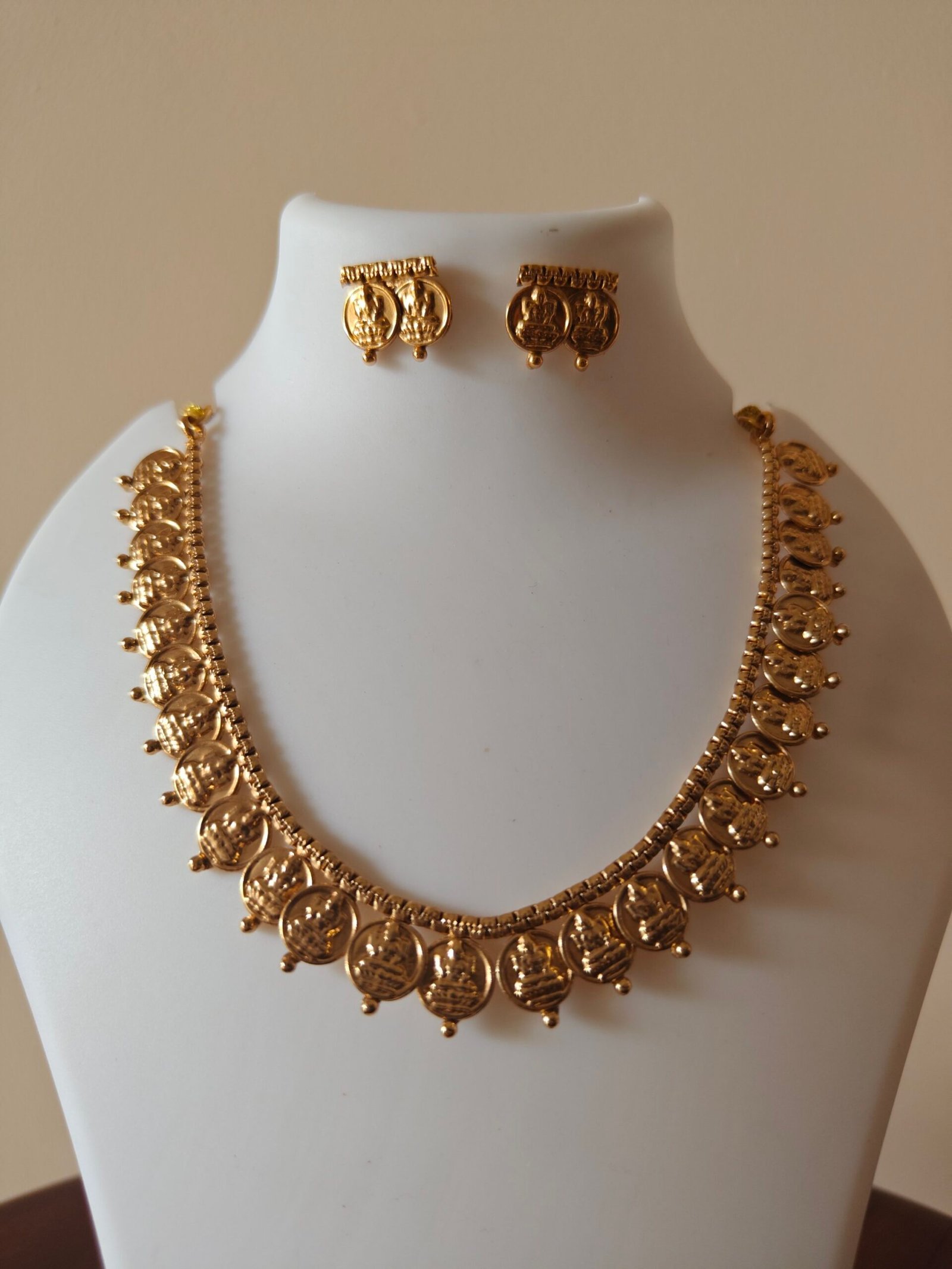Lakshmi Coin Temple Choker Necklace | Antique Kasu Mala Jewelry | Dagini
