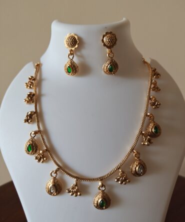 Emerald Drop Festive Necklace Set | Antique Gold Jewelry | Dagini