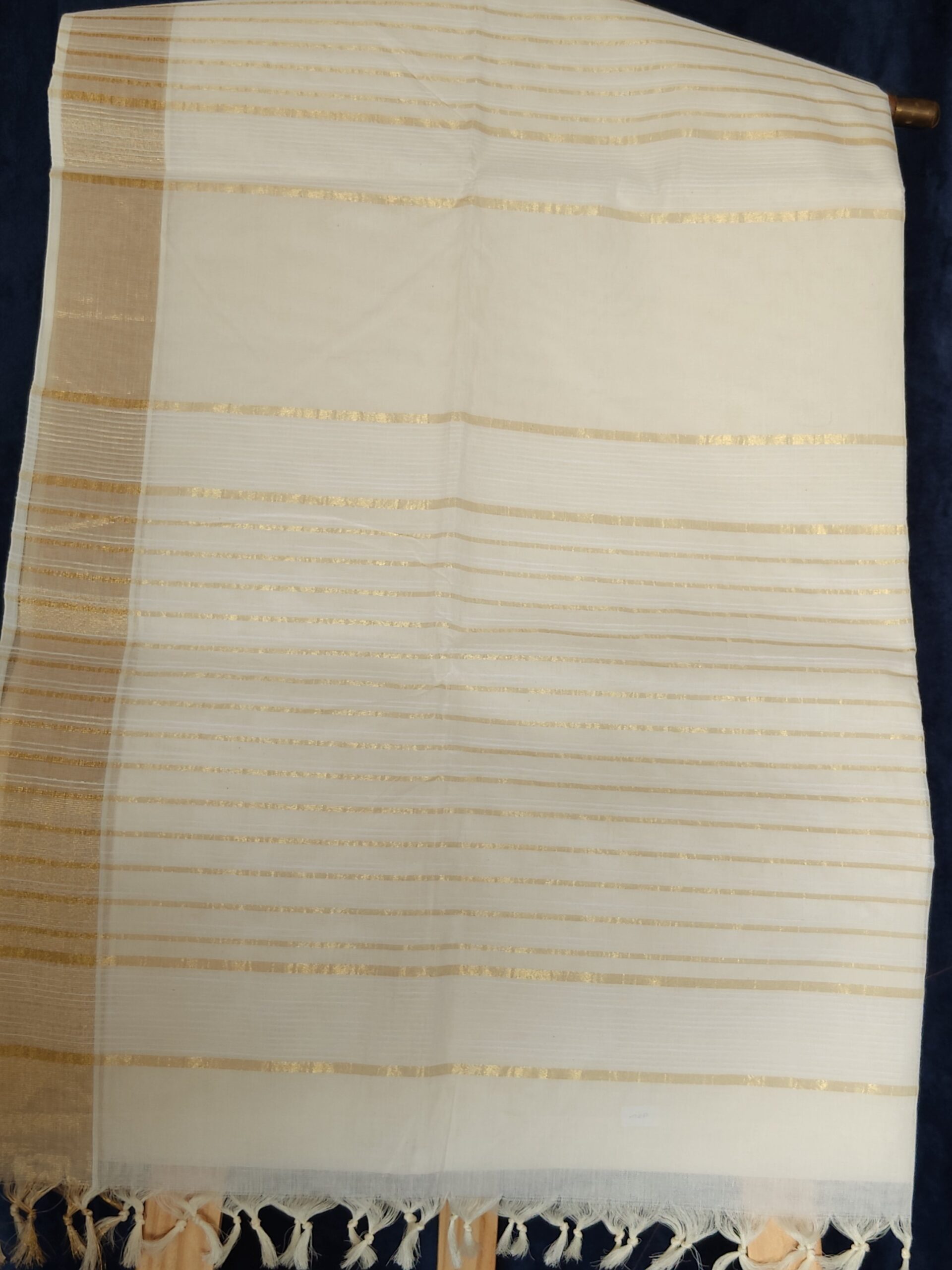 Off-White Golden Stripe Kerala Cotton Saree — Classic Temple Elegance - Image 3