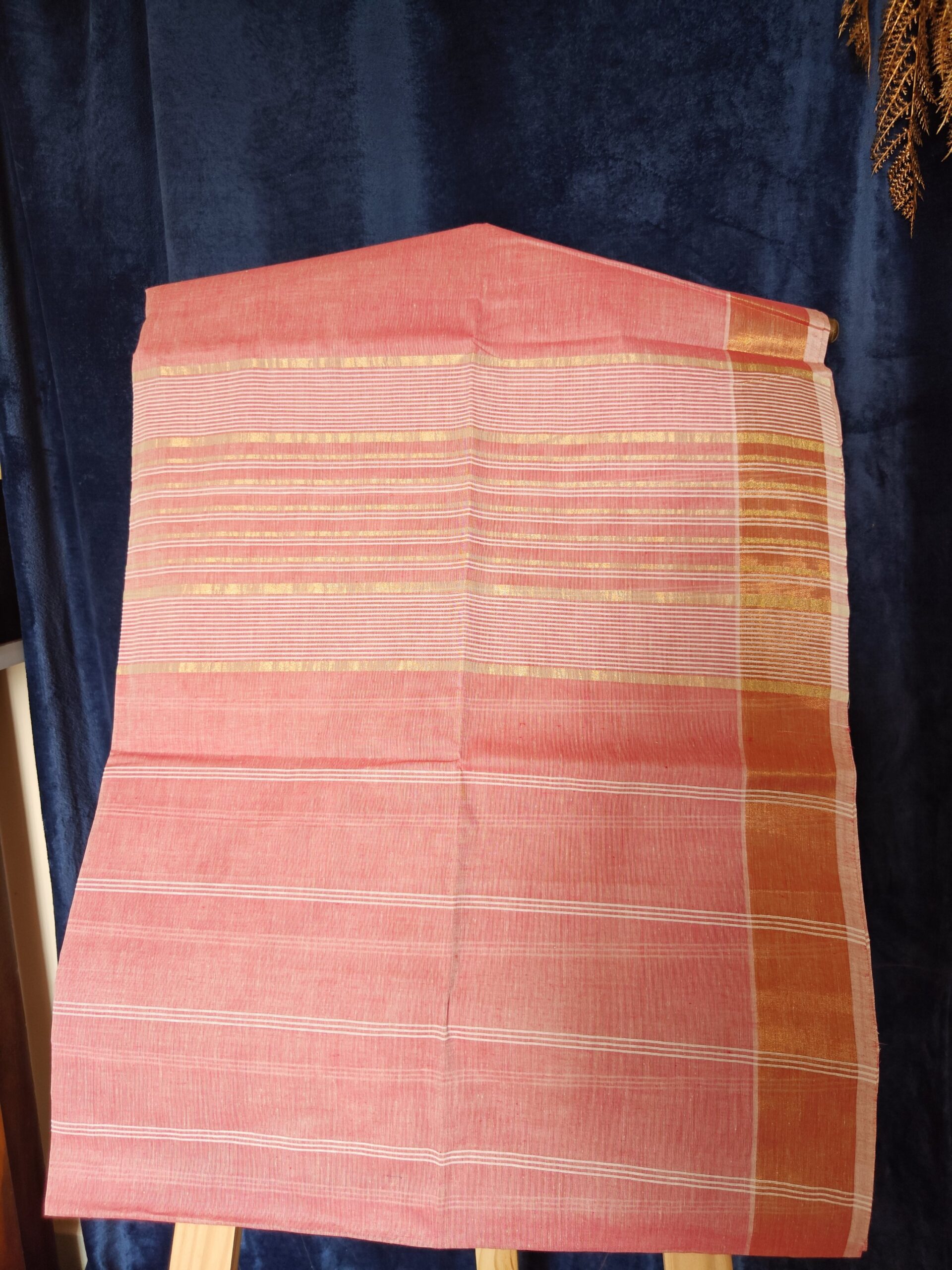 Powder Pink Golden Stripe Kerala Cotton Saree — Soft Festive Charm - Image 6