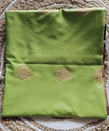 Green & Deep Maroon Zari Butta Soft Silk Saree — Elegant Traditional Weave